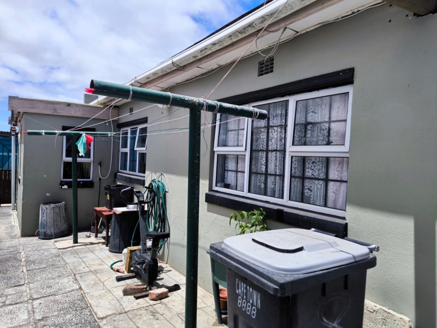 3 Bedroom Property for Sale in Lavender Hill Western Cape